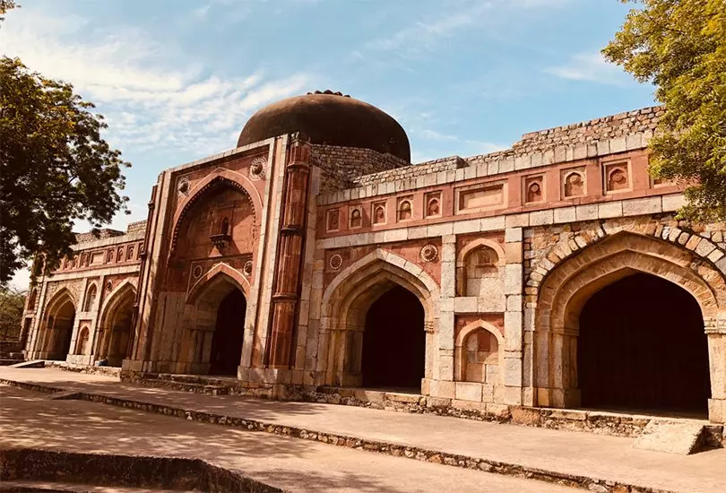 Jamali Kamali tomb