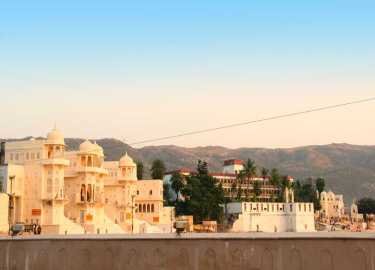 8 Days and 7 Nights in Rajasthan Starting From Palaces to Sand Dunes 
