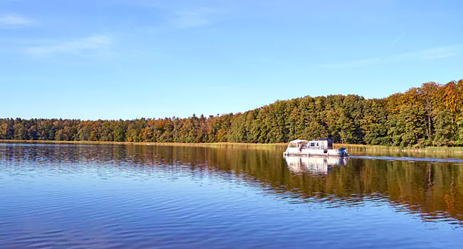 houseboating