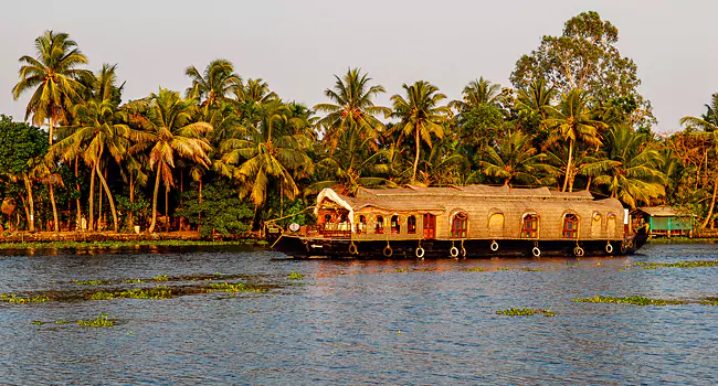 kumarakom tourism