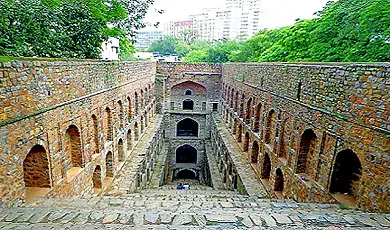 agrasen ki baoli