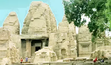 masroor rock cut temples dharamshala