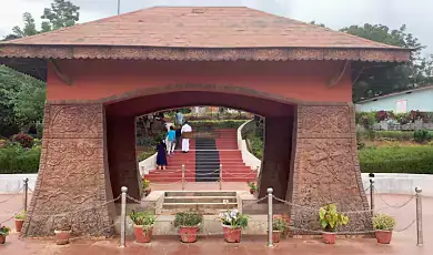 pazhassi raja tomb wayanad