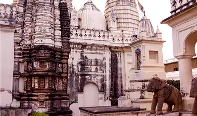 shantinatha temple in khajuraho