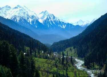 Srinagar, Gulmarg, and Pahalgam Tour In 4 Days and 3 Nights